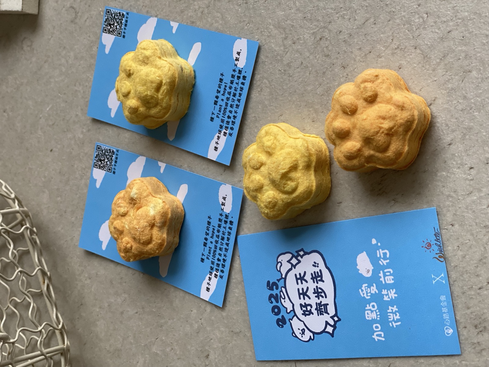 貓爪造型|桌面平鋪與客製背卡